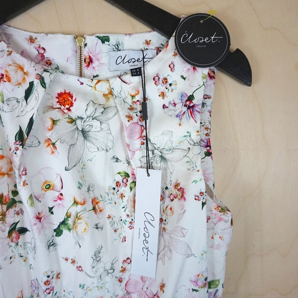 NWT Closet London White Floral Skater Dress with Belt - Picture 7 of 9